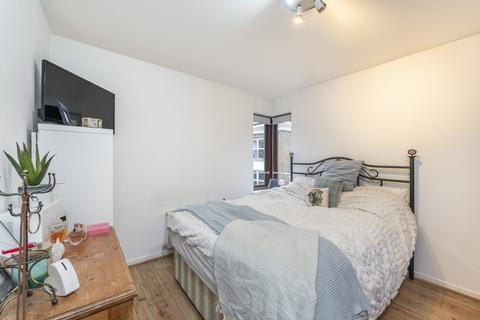 1 bedroom maisonette for sale, Wontner Close, Islington, London