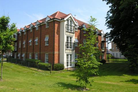 2 bedroom apartment to rent, Old College Road, Newbury RG14