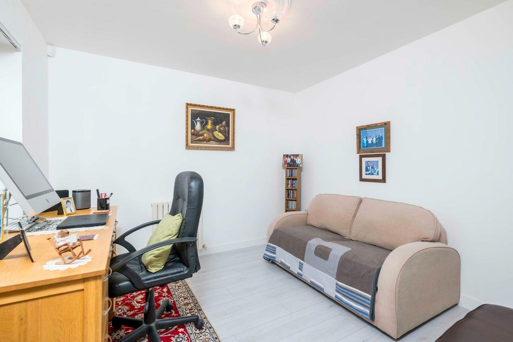 Bedroom 4/Office
