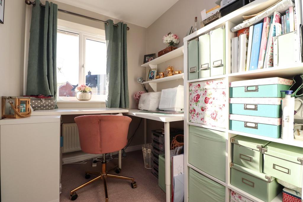 Bedroom 3/Office
