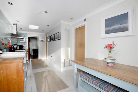 24 Cornwall Street, Bere Alston, Yelverton, PL20 7BG