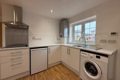 Studio to rent, Belfast Avenue, Slough