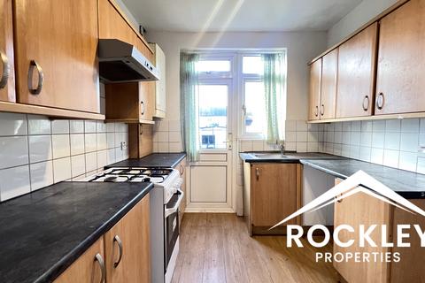 3 bedroom terraced house for sale, Eastern Avenue, Ilford IG2