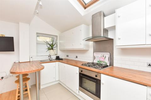 1 bedroom ground floor maisonette for sale, St. James Road, East Grinstead, West Sussex