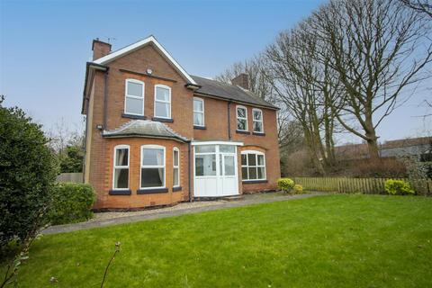 4 bedroom detached house for sale, Hill Top, Bolsover, Chesterfield