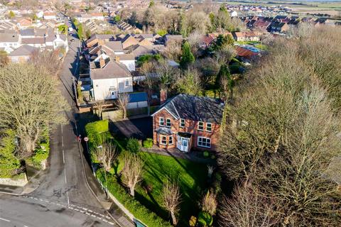 4 bedroom detached house for sale, Hill Top, Bolsover, Chesterfield