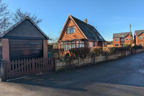 3 bedroom detached house for sale, Bank Avenue, Wigan WN5