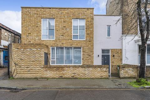 2 bedroom end of terrace house for sale, Landseer Road, Upper Holloway