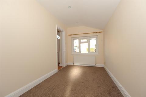 3 bedroom house to rent, Brixham Crescent, Ruislip HA4