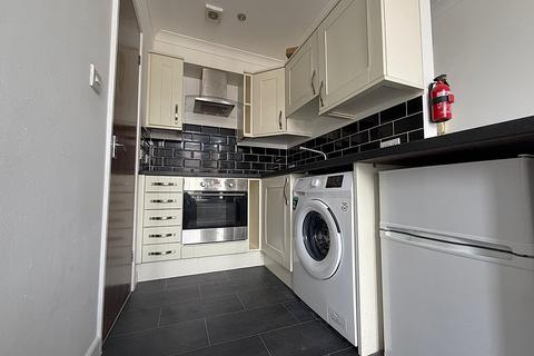 1 bedroom flat to rent, Wimbledon Park Road, Southsea PO5