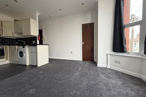 1 bedroom flat to rent, Wimbledon Park Road, Southsea PO5