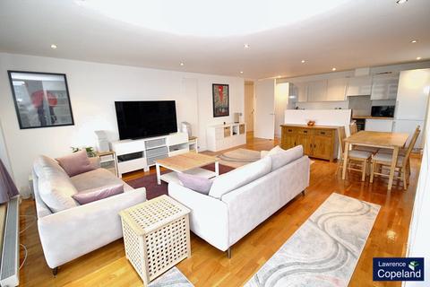 2 bedroom apartment for sale, N V Building, 96 The Quays, Salford, Lancashire, M50