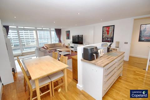 2 bedroom apartment for sale, N V Building, 96 The Quays, Salford, Lancashire, M50