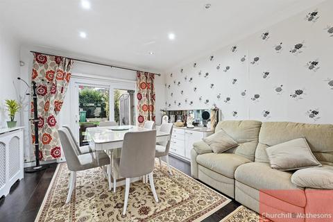 4 bedroom house for sale, Carlisle Avenue, London