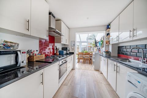 3 bedroom terraced house for sale, Carrow Road, Walton On Thames, Surrey, KT12