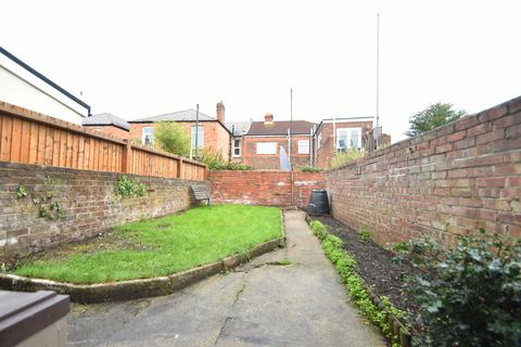 3 bedroom terraced house to rent, Liss Road, Southsea PO4