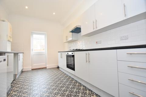 3 bedroom terraced house to rent, Liss Road, Southsea PO4