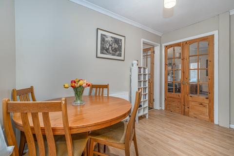 30 Dumbreck Square, Glasgow, G41 5SY