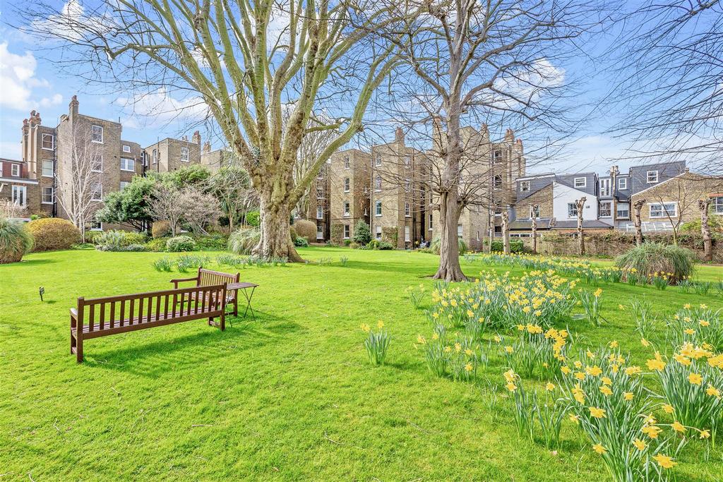 JA-31 Disraeli Gardens-19.jpg