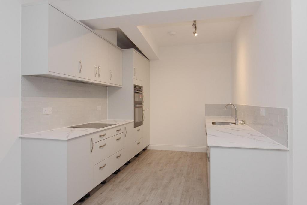 Flat 2 new canal street PH9.JPG