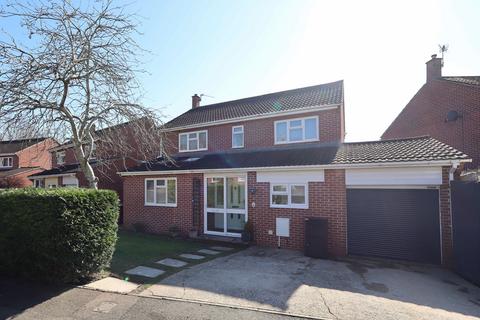 10 Barn Green, Glastonbury, BA6 8DU