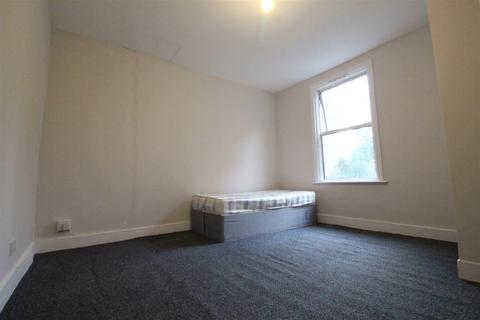 1 bedroom apartment to rent, Peterborough Road, Leyton E10