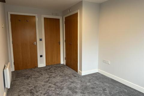 2 bedroom flat to rent, Clifton Marine Parade, Gravesend