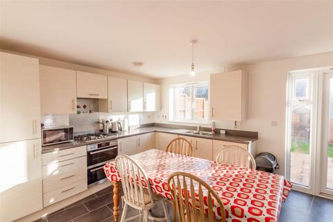 4 bedroom townhouse for sale, Darwin Walk, Haverhill CB9