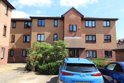 2 bedroom flat to rent, Campernell Close, Brightlingsea CO7