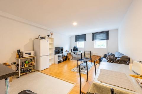 1 bedroom flat to rent, 75a Burdett Road, London E3