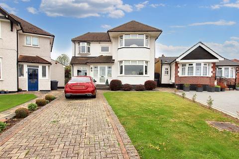 Addisons Close, Shirley