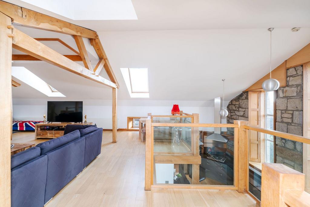 Living / Dining