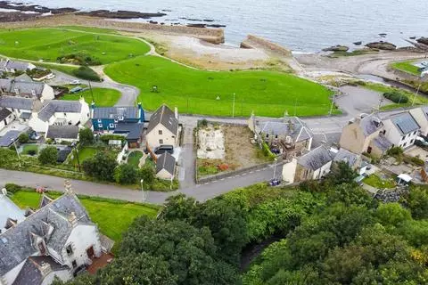 Plot for sale - View 4
