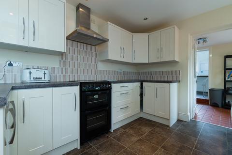 1 bedroom semi-detached house to rent, Seabridge Road, Thistleberry, Newcastle-under-Lyme, ST5