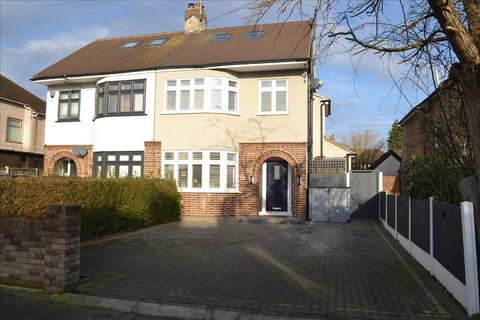 4 bedroom semi-detached house for sale, Second Avenue, Chelmsford