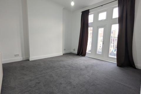 1 bedroom flat to rent, Victoria Road, Kilburn, London NW6