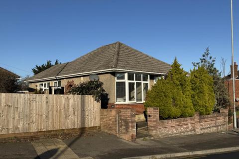 2 bedroom bungalow for sale, Kinson Road, Bournemouth BH10