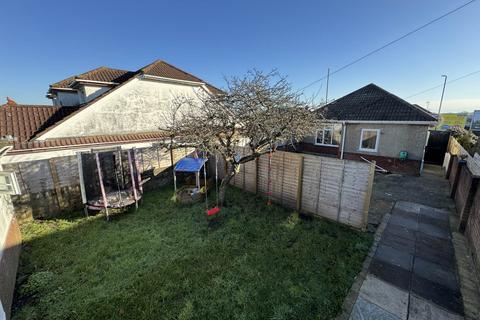 2 bedroom bungalow for sale, Kinson Road, Bournemouth BH10