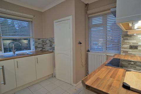 2 bedroom maisonette for sale, London Road, Greenhithe, Kent