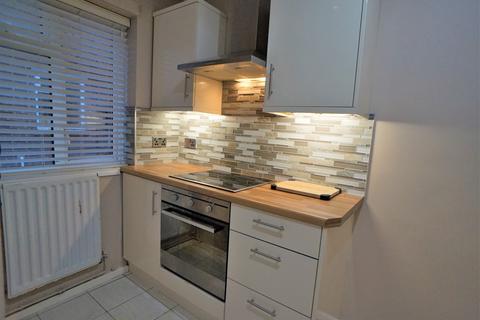 2 bedroom maisonette for sale, London Road, Greenhithe, Kent