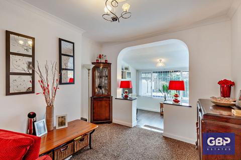 30 Gresham Drive, Romford, RM6 4TS
