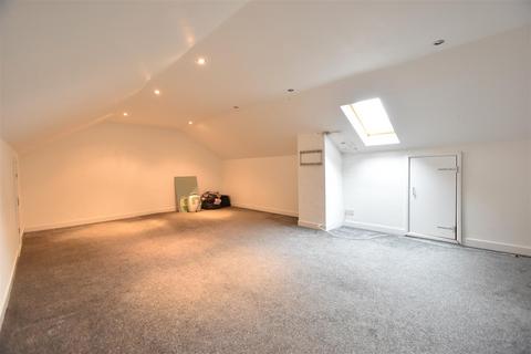 2 bedroom maisonette for sale, Links Road, Ashtead KT21