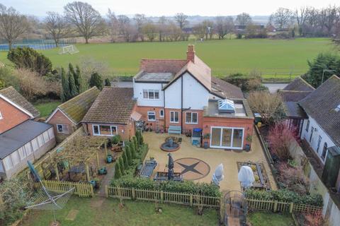 4 bedroom detached house for sale, Leighton Road, Wing, Buckinghamshire, LU7