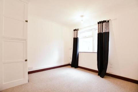 24 Dutton Road, Bristol, BS14 8BW