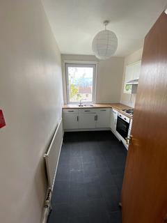 4 bedroom end of terrace house to rent, Cromwell Road, Bristol BS6