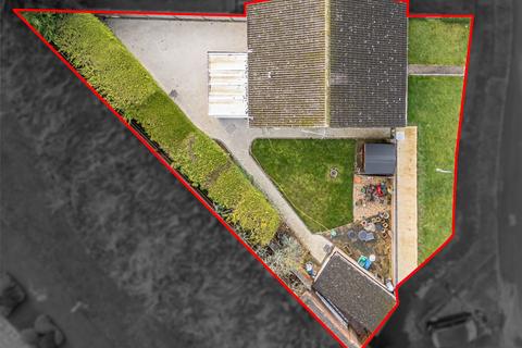 2 bedroom semi-detached bungalow for sale, Severn Way, Kettering NN16