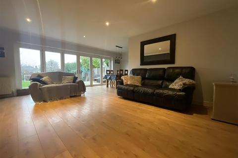 4 bedroom detached house for sale, Norsey View Drive, Billericay, Essex