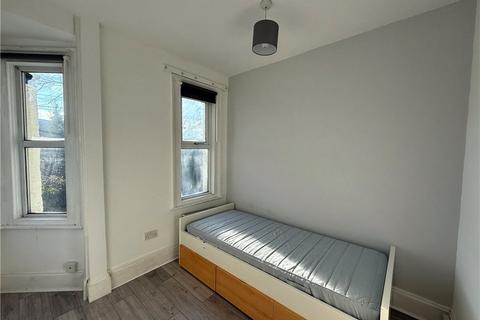 1 bed house for rent in Maybury Road, Woking, Surrey, GU21
