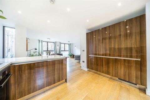 3 bedroom flat for sale, Chance Street, London E2