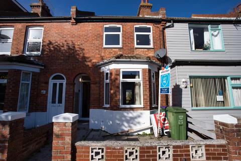 3 bedroom terraced house to rent, Royal Military Avenue, Folkestone, CT20